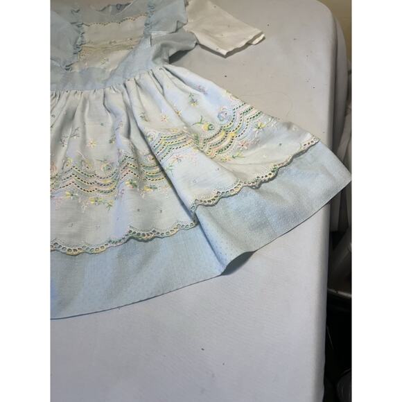 Vintage Flowers blue drees W/white ruffle apron Very Detailed size 2T ? - Picture 7 of 11